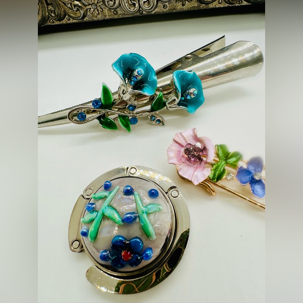 Colorful Rhinestone Accessories Lot - Picture 6 of 7